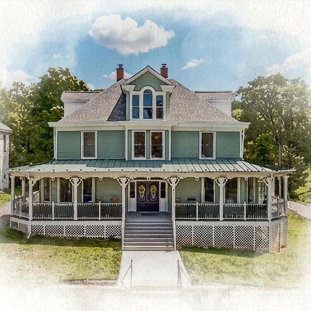 The Grand Castalian Inn Bed And Breakfast Бъркли Спрингс Екстериор снимка
